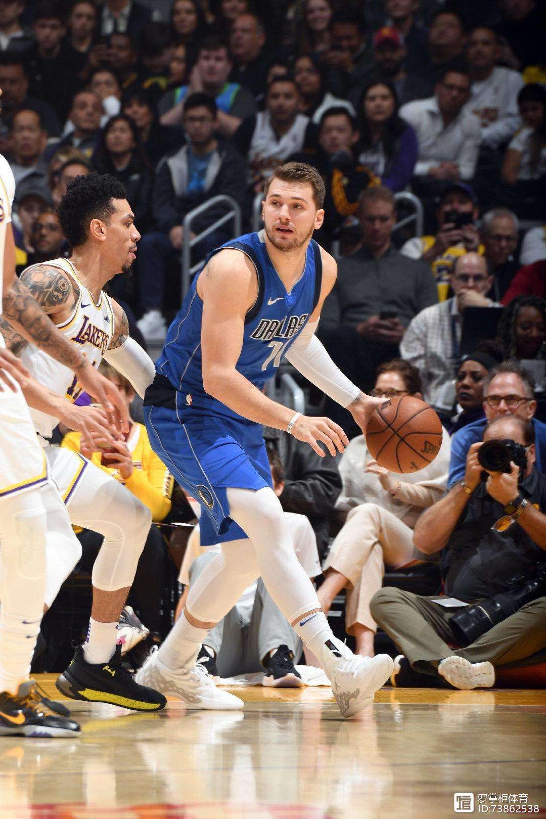 荷甲直播在线观看直播